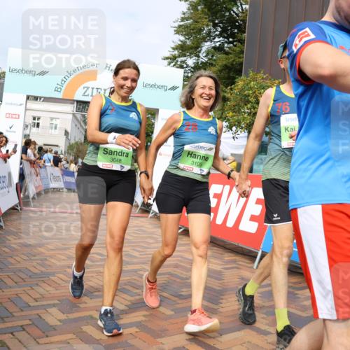 31.08.2025 - 21. Blankeneser Heldenlauf Strokosch-Dieckow http://msf.ph/oto/8653054 31.08.2025 11:08:35 Ziel 3273, 3649, 3648, 3105, 3376, 3677 meine-sportfotos.de