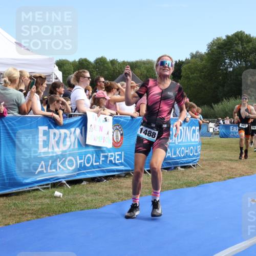 31.08.2025 - Elbe Triathlon Hamburg Strokosch-Dieckow http://msf.ph/oto/8653065 31.08.2025 11:19:20 Ziel 428, 696, 972, 981, 997 meine-sportfotos.de
