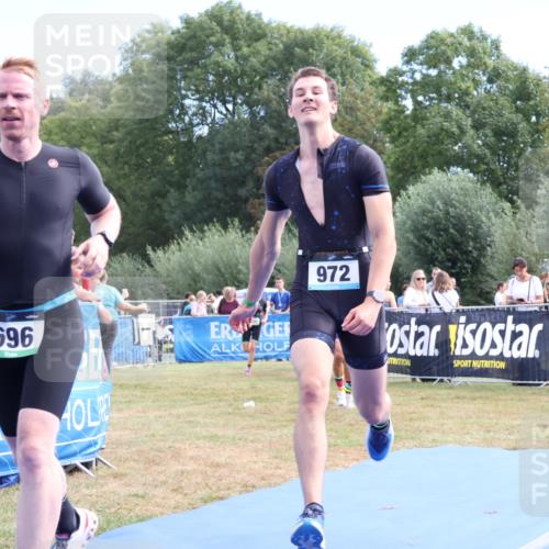 31.08.2025 - Elbe Triathlon Hamburg Strokosch-Dieckow http://msf.ph/oto/8653075 31.08.2025 11:19:24 Ziel 428, 690, 696, 900, 972, 997 meine-sportfotos.de