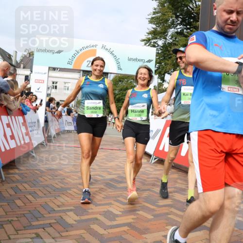 31.08.2025 - 21. Blankeneser Heldenlauf Strokosch-Dieckow http://msf.ph/oto/8653083 31.08.2025 11:08:34 Ziel 3273, 3649, 3648, 3105, 3376, 3677, 3010 meine-sportfotos.de