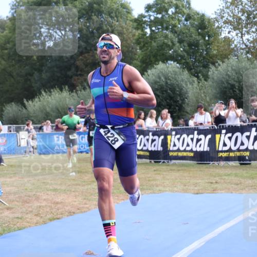 31.08.2025 - Elbe Triathlon Hamburg Strokosch-Dieckow http://msf.ph/oto/8653084 31.08.2025 11:19:27 Ziel 428, 690, 696, 900, 972, 997 meine-sportfotos.de