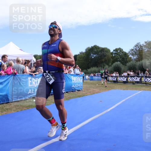 31.08.2025 - Elbe Triathlon Hamburg Strokosch-Dieckow http://msf.ph/oto/8653088 31.08.2025 11:19:29 Ziel 428, 690, 696, 900, 972 meine-sportfotos.de