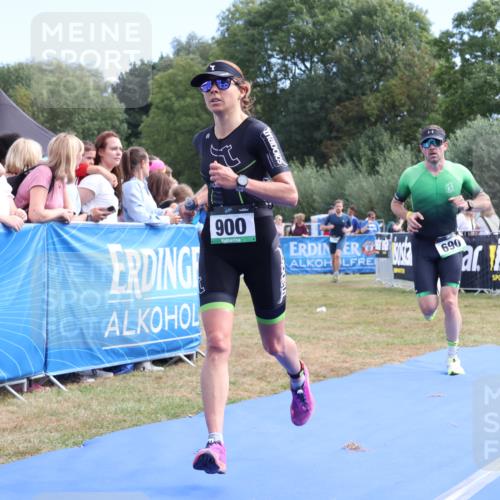 31.08.2025 - Elbe Triathlon Hamburg Strokosch-Dieckow http://msf.ph/oto/8653094 31.08.2025 11:19:31 Ziel 428, 690, 900, 1086, 1106 meine-sportfotos.de