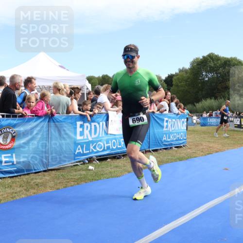 31.08.2025 - Elbe Triathlon Hamburg Strokosch-Dieckow http://msf.ph/oto/8653101 31.08.2025 11:19:33 Ziel 428, 690, 900, 1052, 1086, 1106 meine-sportfotos.de