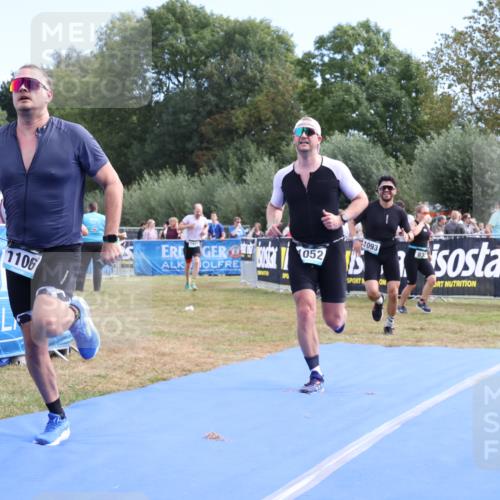 31.08.2025 - Elbe Triathlon Hamburg Strokosch-Dieckow http://msf.ph/oto/8653116 31.08.2025 11:19:41 Ziel 1052, 1086, 1093, 1106, 1121 meine-sportfotos.de