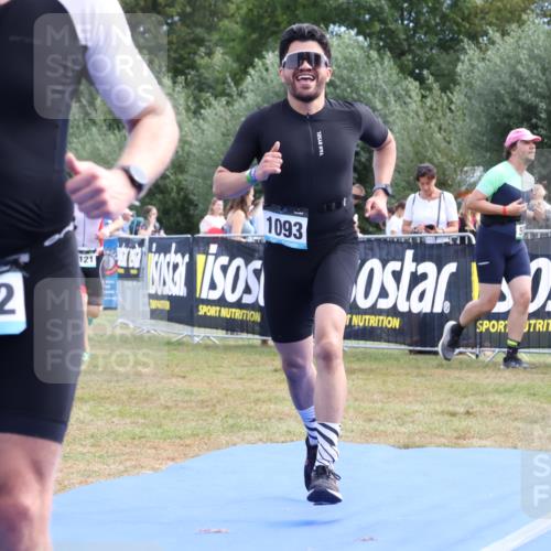 31.08.2025 - Elbe Triathlon Hamburg Strokosch-Dieckow http://msf.ph/oto/8653121 31.08.2025 11:19:42 Ziel 1052, 1086, 1093, 1106, 1121 meine-sportfotos.de