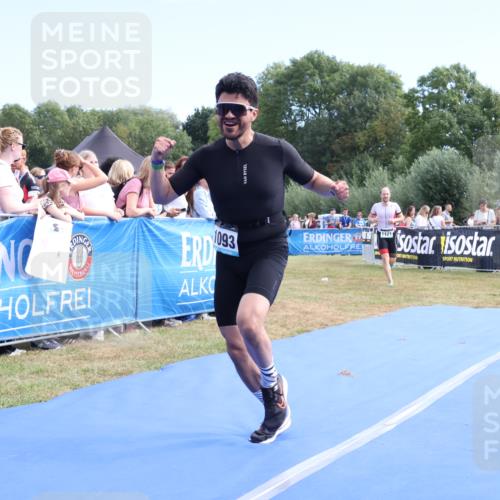 31.08.2025 - Elbe Triathlon Hamburg Strokosch-Dieckow http://msf.ph/oto/8653128 31.08.2025 11:19:44 Ziel 1052, 1086, 1093, 1106, 1121 meine-sportfotos.de