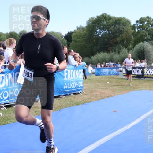 31.08.2025 - Elbe Triathlon Hamburg Strokosch-Dieckow http://msf.ph/oto/8653130 31.08.2025 11:19:44 Ziel 1052, 1086, 1093, 1106, 1121 meine-sportfotos.de
