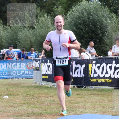 31.08.2025 - Elbe Triathlon Hamburg Strokosch-Dieckow http://msf.ph/oto/8653132 31.08.2025 11:19:45 Ziel 1052, 1093, 1106, 1121 meine-sportfotos.de