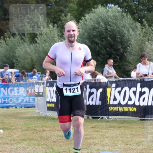 31.08.2025 - Elbe Triathlon Hamburg Strokosch-Dieckow http://msf.ph/oto/8653133 31.08.2025 11:19:45 Ziel 1052, 1093, 1106, 1121 meine-sportfotos.de