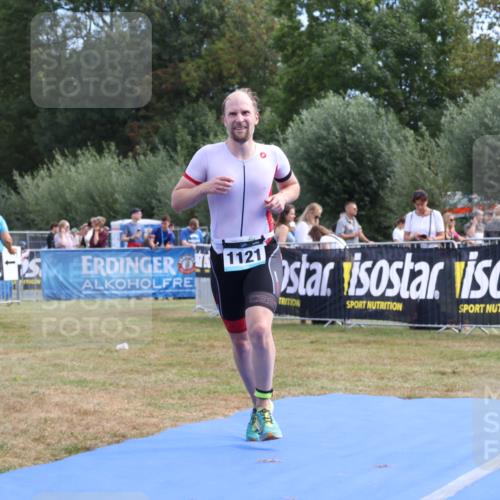 31.08.2025 - Elbe Triathlon Hamburg Strokosch-Dieckow http://msf.ph/oto/8653136 31.08.2025 11:19:46 Ziel 1052, 1093, 1121 meine-sportfotos.de