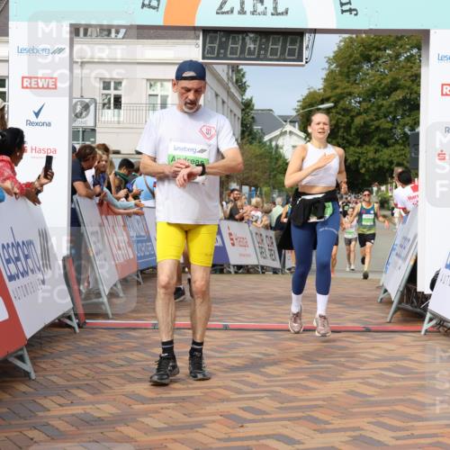 31.08.2025 - 21. Blankeneser Heldenlauf Strokosch-Dieckow http://msf.ph/oto/8653144 31.08.2025 11:08:28 Ziel 3273, 3688, 3687, 3649, 3648, 3105, 3376, 3128, 3010 meine-sportfotos.de