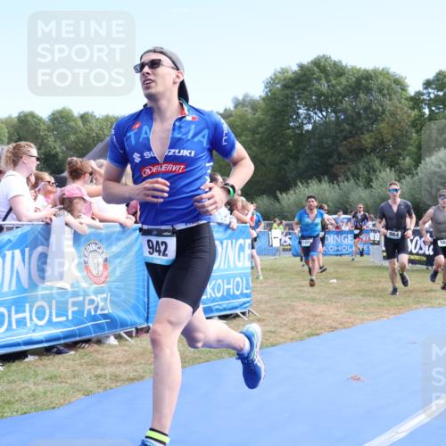 31.08.2025 - Elbe Triathlon Hamburg Strokosch-Dieckow http://msf.ph/oto/8653147 31.08.2025 11:20:01 Ziel 546, 562, 942, 964, 1091 meine-sportfotos.de