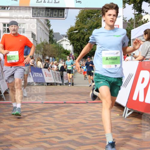 31.08.2025 - 21. Blankeneser Heldenlauf Strokosch-Dieckow http://msf.ph/oto/8653176 31.08.2025 11:08:20 Ziel 3334, 3160, 3693, 3688, 3687, 3361, 3029, 3128 meine-sportfotos.de