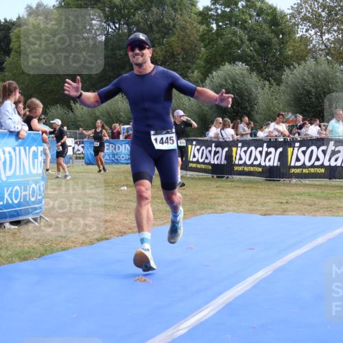 31.08.2025 - Elbe Triathlon Hamburg Strokosch-Dieckow http://msf.ph/oto/8653186 31.08.2025 11:20:21 Ziel 994, 1048, 1107, 1445 meine-sportfotos.de