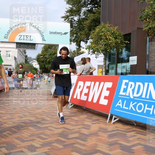 31.08.2025 - 21. Blankeneser Heldenlauf Strokosch-Dieckow http://msf.ph/oto/8653203 31.08.2025 11:08:15 Ziel 3334, 3160, 3693, 3141, 3140, 3474, 3472, 3361, 3248, 3029 meine-sportfotos.de