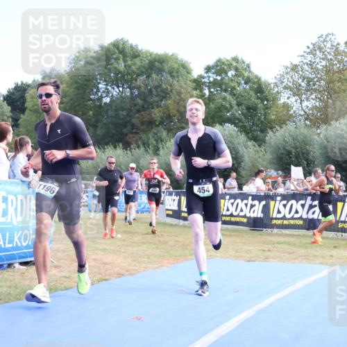 31.08.2025 - Elbe Triathlon Hamburg Strokosch-Dieckow http://msf.ph/oto/8653205 31.08.2025 11:20:30 Ziel 454, 708, 965, 996, 1107, 1196, 1227 meine-sportfotos.de