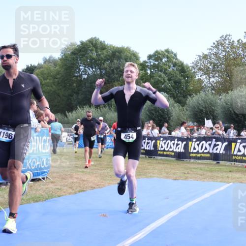 31.08.2025 - Elbe Triathlon Hamburg Strokosch-Dieckow http://msf.ph/oto/8653208 31.08.2025 11:20:31 Ziel 454, 708, 965, 996, 1107, 1196, 1227 meine-sportfotos.de