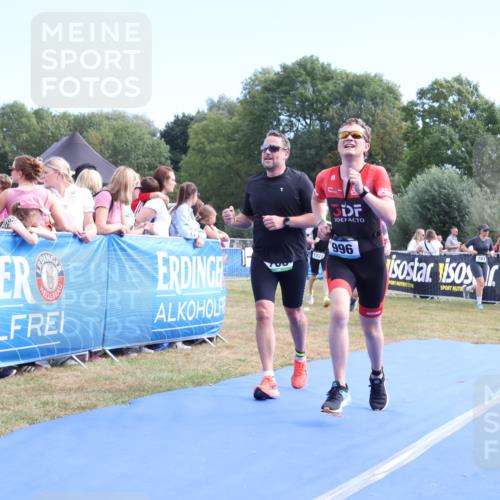 31.08.2025 - Elbe Triathlon Hamburg Strokosch-Dieckow http://msf.ph/oto/8653219 31.08.2025 11:20:34 Ziel 454, 708, 965, 996, 1196, 1227 meine-sportfotos.de
