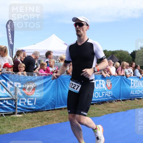 31.08.2025 - Elbe Triathlon Hamburg Strokosch-Dieckow http://msf.ph/oto/8653242 31.08.2025 11:20:39 Ziel 708, 965, 1065, 1227 meine-sportfotos.de