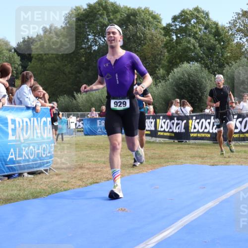 31.08.2025 - Elbe Triathlon Hamburg Strokosch-Dieckow http://msf.ph/oto/8653300 31.08.2025 11:21:25 Ziel 929, 934, 1183, 1206 meine-sportfotos.de