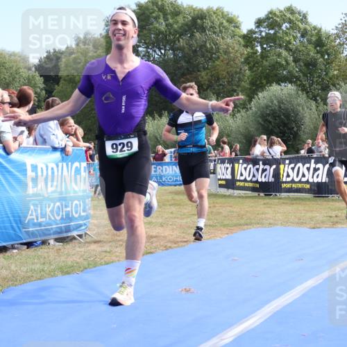 31.08.2025 - Elbe Triathlon Hamburg Strokosch-Dieckow http://msf.ph/oto/8653302 31.08.2025 11:21:25 Ziel 929, 934, 1183, 1206 meine-sportfotos.de