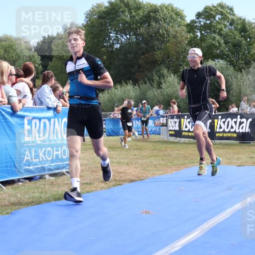 31.08.2025 - Elbe Triathlon Hamburg Strokosch-Dieckow http://msf.ph/oto/8653306 31.08.2025 11:21:26 Ziel 929, 934, 1183, 1206 meine-sportfotos.de