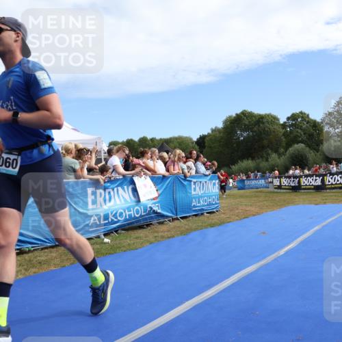 31.08.2025 - Elbe Triathlon Hamburg Strokosch-Dieckow http://msf.ph/oto/8653318 31.08.2025 11:21:45 Ziel 687, 1060 meine-sportfotos.de