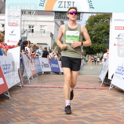 31.08.2025 - 21. Blankeneser Heldenlauf Strokosch-Dieckow http://msf.ph/oto/8653337 31.08.2025 11:07:57 Ziel 3665, 3532, 3719 meine-sportfotos.de