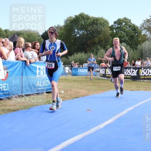 31.08.2025 - Elbe Triathlon Hamburg Strokosch-Dieckow http://msf.ph/oto/8653407 31.08.2025 11:23:24 Ziel 255, 418, 567, 1043, 1055, 1108, 1274 meine-sportfotos.de