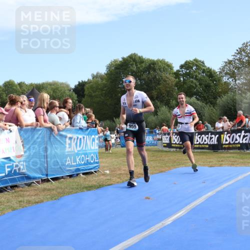 31.08.2025 - Elbe Triathlon Hamburg Strokosch-Dieckow http://msf.ph/oto/8653414 31.08.2025 11:23:41 Ziel 955, 970 meine-sportfotos.de