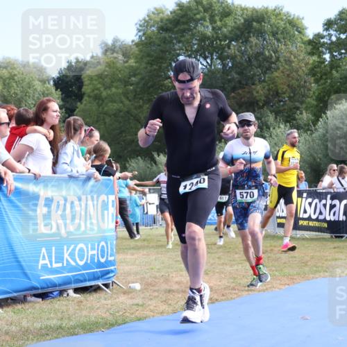 31.08.2025 - Elbe Triathlon Hamburg Strokosch-Dieckow http://msf.ph/oto/8653426 31.08.2025 11:24:08 Ziel 570, 617, 739, 741, 788, 1039, 1054, 1240 meine-sportfotos.de