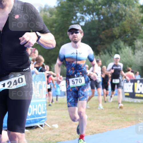 31.08.2025 - Elbe Triathlon Hamburg Strokosch-Dieckow http://msf.ph/oto/8653429 31.08.2025 11:24:09 Ziel 570, 617, 739, 741, 788, 1039, 1054, 1240 meine-sportfotos.de