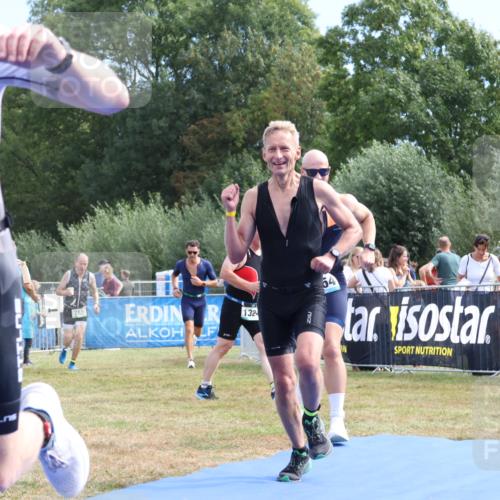 31.08.2025 - Elbe Triathlon Hamburg Strokosch-Dieckow http://msf.ph/oto/8653439 31.08.2025 11:24:14 Ziel 406, 570, 617, 741, 1039, 1054, 1098, 1193, 1287 meine-sportfotos.de