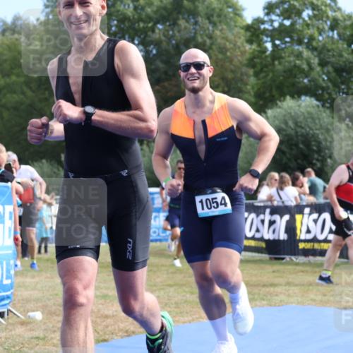 31.08.2025 - Elbe Triathlon Hamburg Strokosch-Dieckow http://msf.ph/oto/8653444 31.08.2025 11:24:15 Ziel 406, 570, 617, 741, 1039, 1054, 1098, 1193, 1287 meine-sportfotos.de