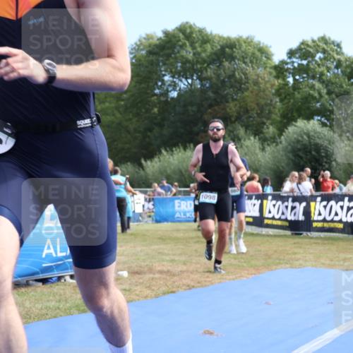 31.08.2025 - Elbe Triathlon Hamburg Strokosch-Dieckow http://msf.ph/oto/8653450 31.08.2025 11:24:22 Ziel 406, 1080, 1094, 1098, 1170, 1193, 1287 meine-sportfotos.de