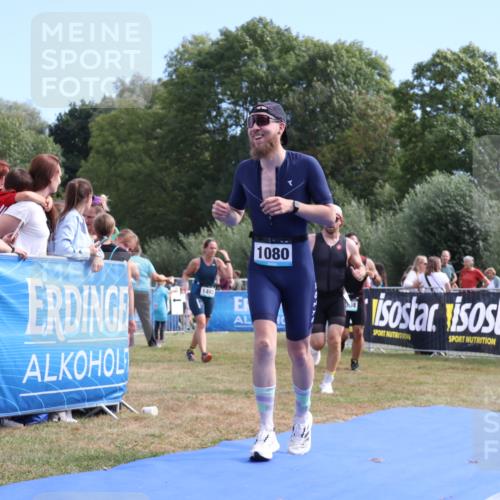 31.08.2025 - Elbe Triathlon Hamburg Strokosch-Dieckow http://msf.ph/oto/8653456 31.08.2025 11:24:25 Ziel 406, 643, 1080, 1094, 1098, 1170, 1193, 1208, 1287 meine-sportfotos.de