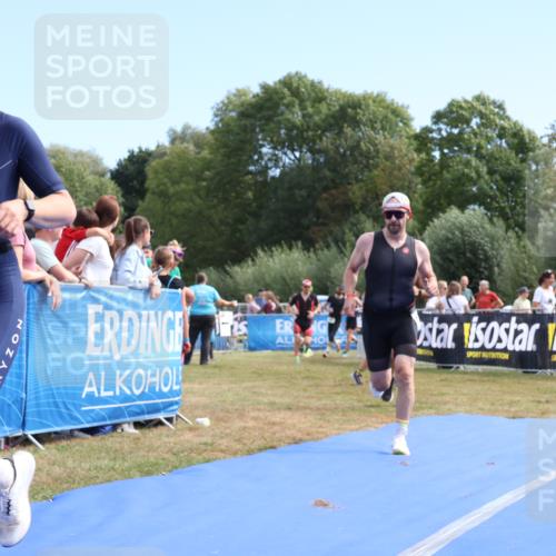 31.08.2025 - Elbe Triathlon Hamburg Strokosch-Dieckow http://msf.ph/oto/8653460 31.08.2025 11:24:26 Ziel 406, 643, 1080, 1094, 1098, 1170, 1208 meine-sportfotos.de