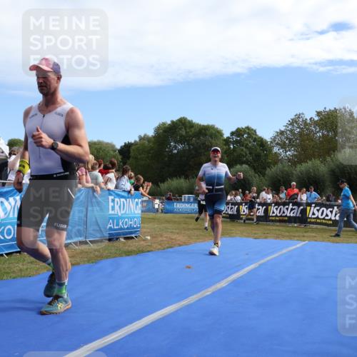 31.08.2025 - Elbe Triathlon Hamburg Strokosch-Dieckow http://msf.ph/oto/8653473 31.08.2025 11:24:43 Ziel 558, 627, 629, 750 meine-sportfotos.de