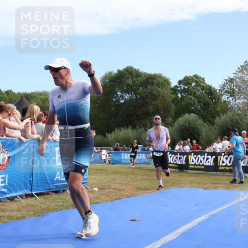 31.08.2025 - Elbe Triathlon Hamburg Strokosch-Dieckow http://msf.ph/oto/8653476 31.08.2025 11:24:45 Ziel 558, 629, 750, 1164 meine-sportfotos.de