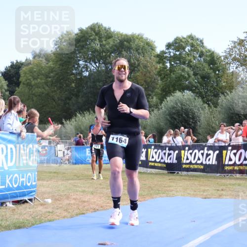 31.08.2025 - Elbe Triathlon Hamburg Strokosch-Dieckow http://msf.ph/oto/8653480 31.08.2025 11:24:52 Ziel 558, 773, 943, 1010, 1164 meine-sportfotos.de