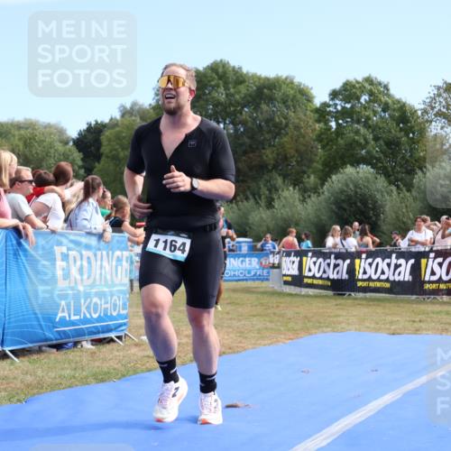 31.08.2025 - Elbe Triathlon Hamburg Strokosch-Dieckow http://msf.ph/oto/8653481 31.08.2025 11:24:53 Ziel 773, 943, 1010, 1164 meine-sportfotos.de