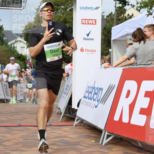 31.08.2025 - 21. Blankeneser Heldenlauf Strokosch-Dieckow http://msf.ph/oto/8653501 31.08.2025 11:07:42 Ziel 3456, 3239, 3453, 3161, 3728 meine-sportfotos.de