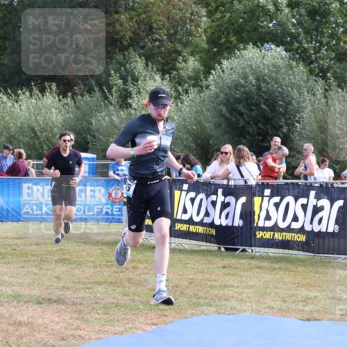 31.08.2025 - Elbe Triathlon Hamburg Strokosch-Dieckow http://msf.ph/oto/8653518 31.08.2025 11:25:40 Ziel 569, 935, 1003, 1062, 1139 meine-sportfotos.de