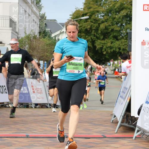 31.08.2025 - 21. Blankeneser Heldenlauf Strokosch-Dieckow http://msf.ph/oto/8653527 31.08.2025 11:07:39 Ziel 3562, 3456, 3453, 3161 meine-sportfotos.de