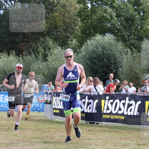 31.08.2025 - Elbe Triathlon Hamburg Strokosch-Dieckow http://msf.ph/oto/8653538 31.08.2025 11:25:48 Ziel 610, 715, 966, 1062, 1139, 1246 meine-sportfotos.de