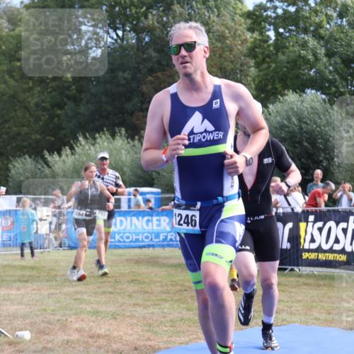 31.08.2025 - Elbe Triathlon Hamburg Strokosch-Dieckow http://msf.ph/oto/8653545 31.08.2025 11:25:50 Ziel 610, 715, 966, 1062, 1139, 1246 meine-sportfotos.de