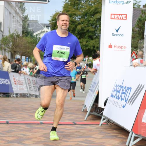 31.08.2025 - 21. Blankeneser Heldenlauf Strokosch-Dieckow http://msf.ph/oto/8653558 31.08.2025 11:07:34 Ziel 3483, 3562, 3516, 3453 meine-sportfotos.de