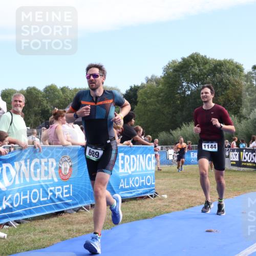 31.08.2025 - Elbe Triathlon Hamburg Strokosch-Dieckow http://msf.ph/oto/8653571 31.08.2025 11:26:05 Ziel 669, 689, 742, 779, 854, 1127, 1144 meine-sportfotos.de