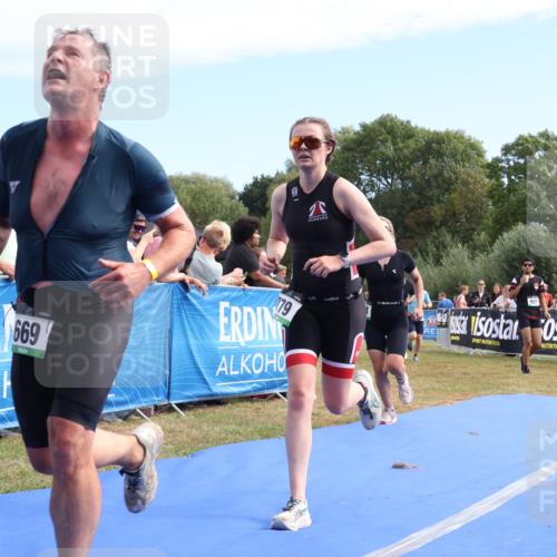 31.08.2025 - Elbe Triathlon Hamburg Strokosch-Dieckow http://msf.ph/oto/8653590 31.08.2025 11:26:13 Ziel 669, 742, 779, 854, 956, 1029, 1127, 1168 meine-sportfotos.de